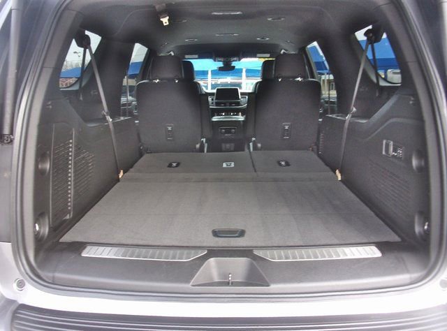 Used 2021 Chevrolet Suburban High Country image 32