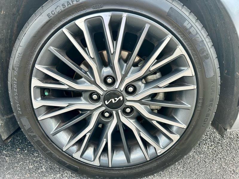 Used 2024 Kia Forte GT-Line w/ GT-Line Premium Package FWD image 32