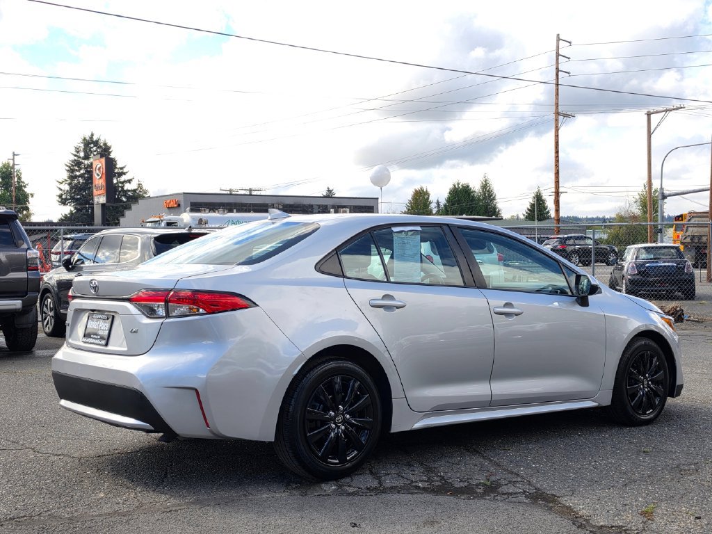 Used 2020 Toyota Corolla LE FWD image 6
