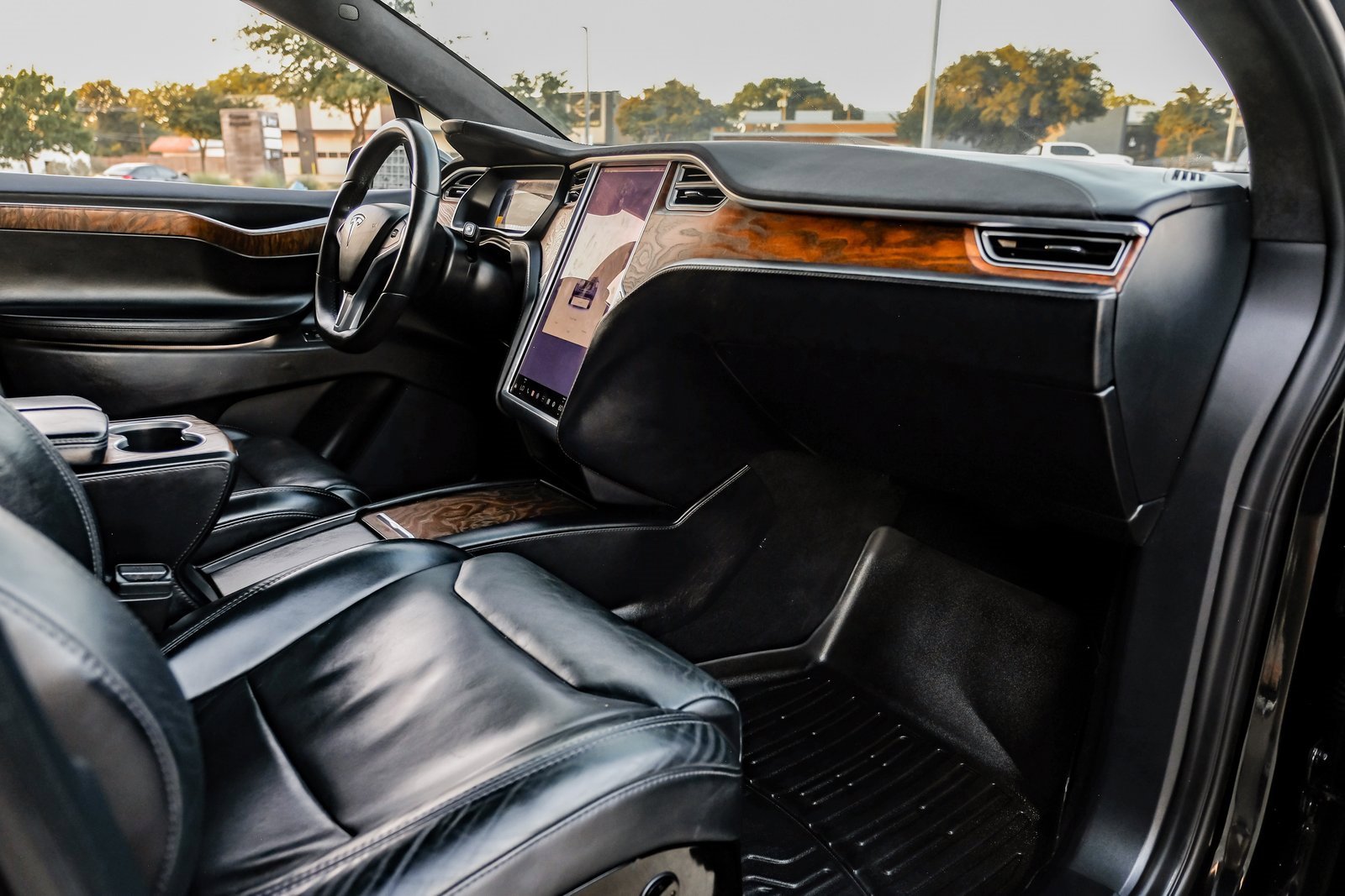 Used 2017 Tesla Model X 75D image 15