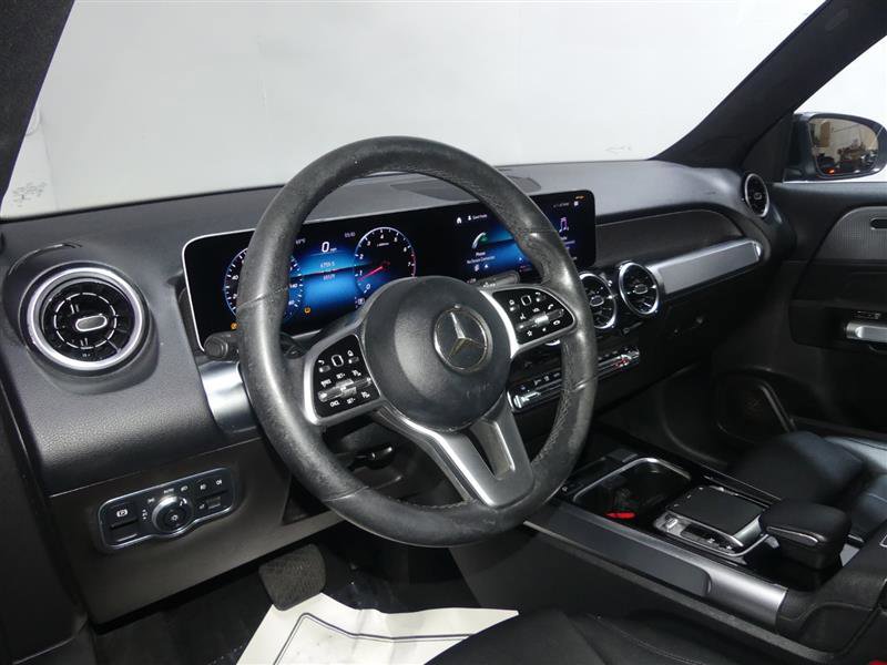 Used 2020 Mercedes-Benz GLB 250 4MATIC image 24