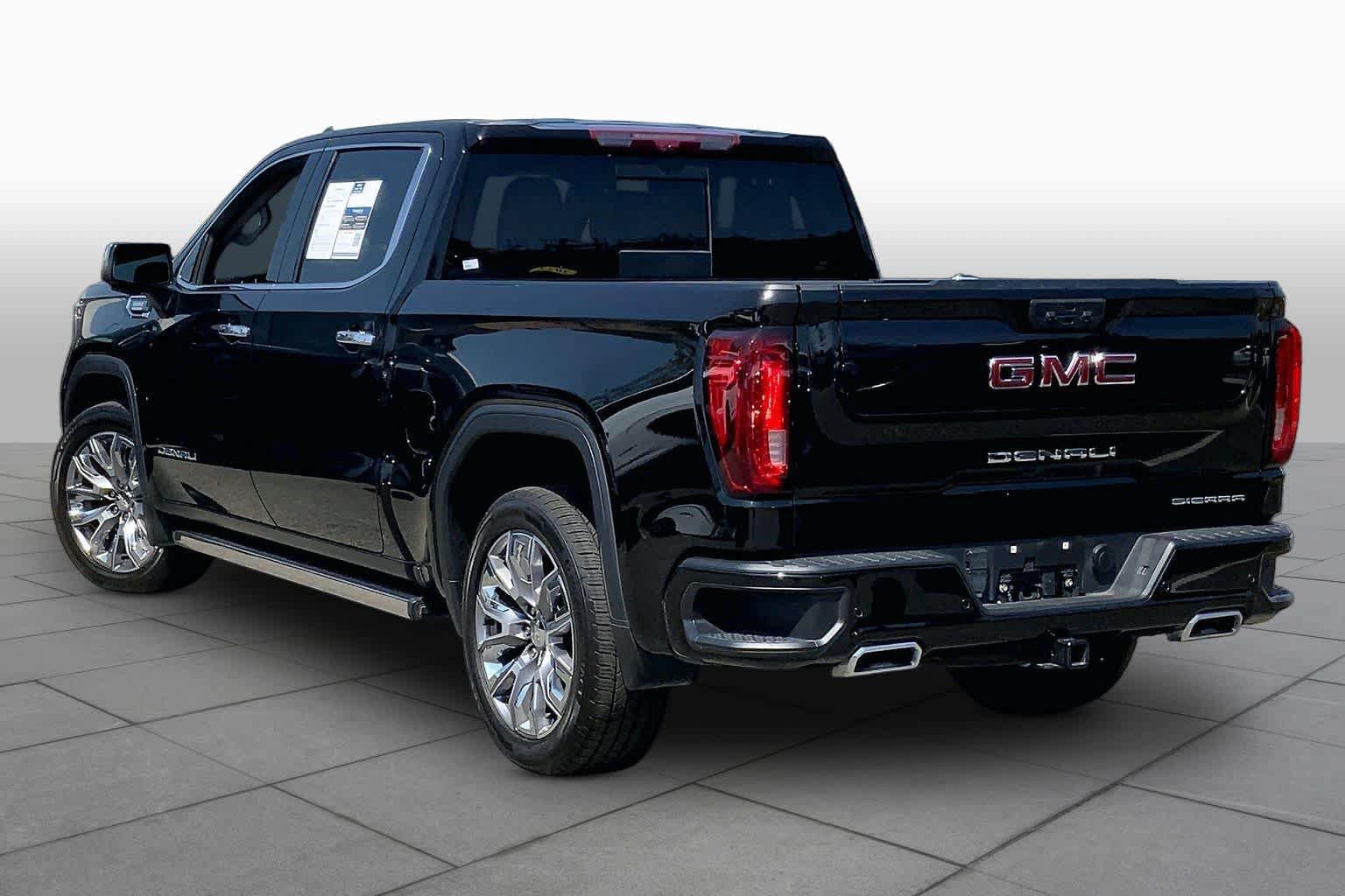 Used 2024 GMC Sierra 1500 Denali w/ Denali Reserve Package AWD/4WD image 10