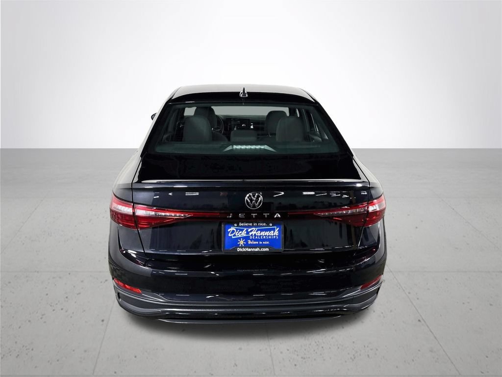 Certified 2025 Volkswagen Jetta Sport FWD image 8