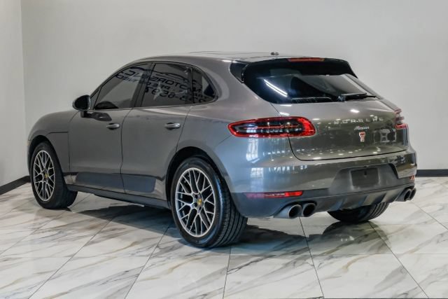 Used 2018 Porsche Macan Sport Edition AWD/4WD image 16