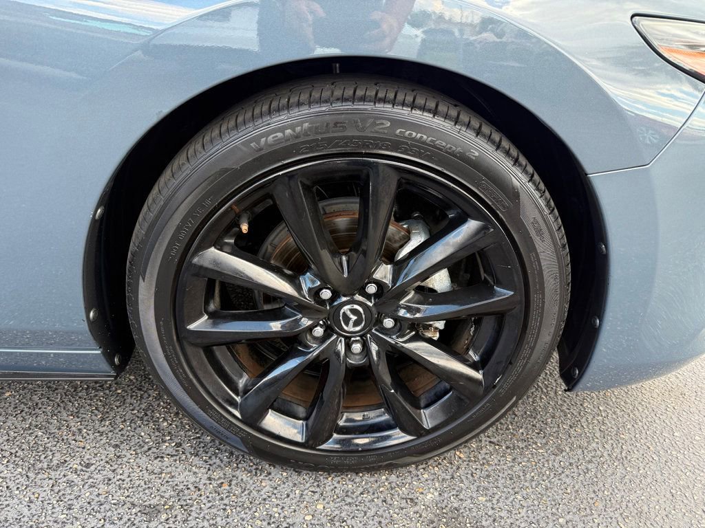 Used 2019 MAZDA MAZDA3 Hatchback w/ Premium Package image 34