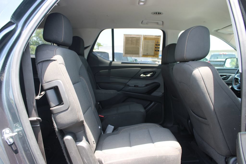 Used 2020 Chevrolet Traverse LT FWD image 32