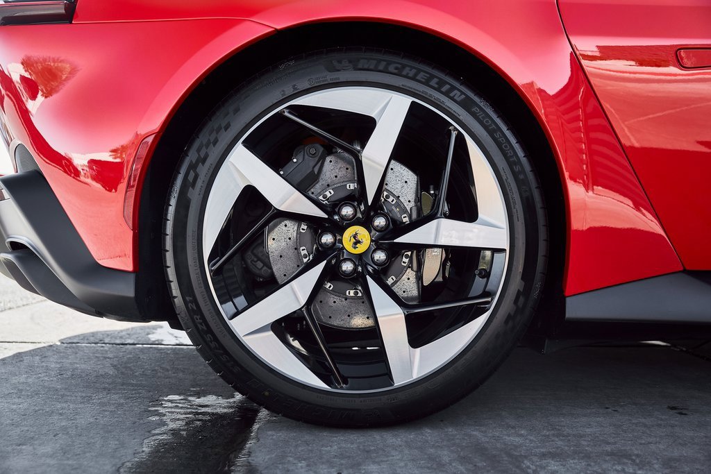 Used 2025 Ferrari 12Cilindri image 35