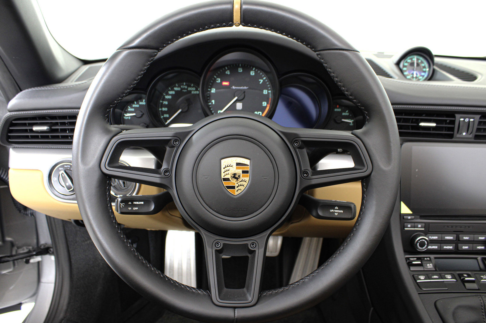 Used 2019 Porsche 911 Speedster RWD image 47
