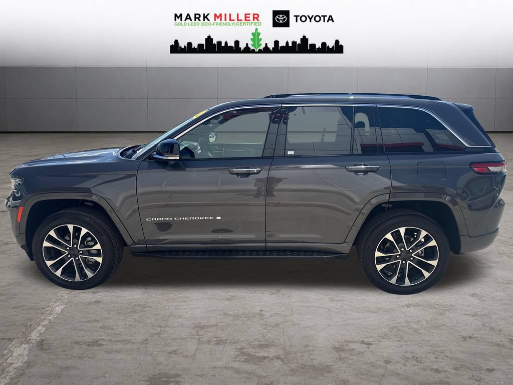 Used 2022 Jeep Grand Cherokee Overland AWD/4WD image 2