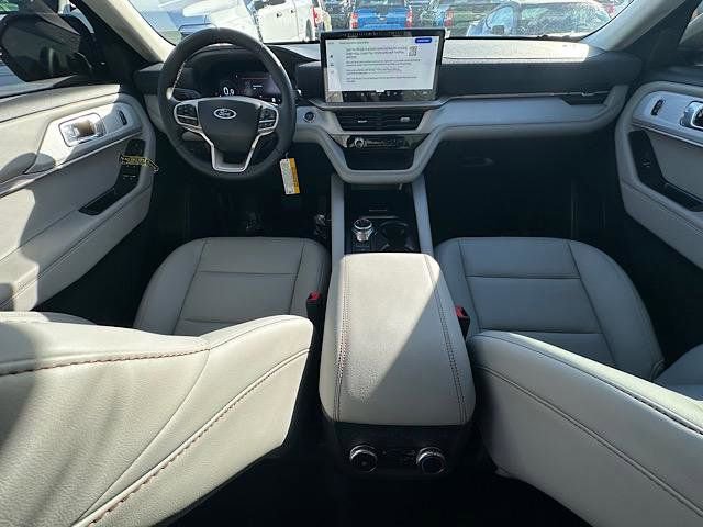 New 2025 Ford Explorer Active w/ Active Comfort Package image 13