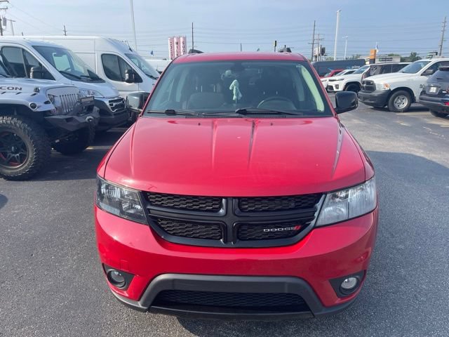 Used 2019 Dodge Journey SE w/ Blacktop Package FWD image 2