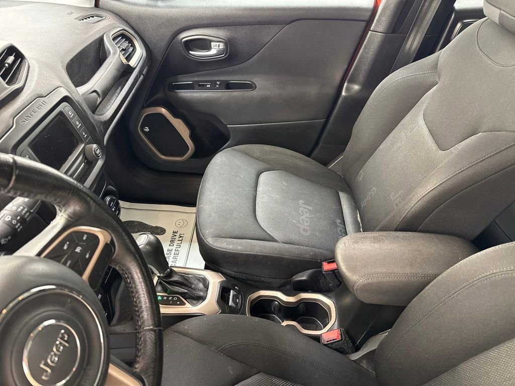 Used 2016 Jeep Renegade Latitude w/ Safety & Security Group image 27