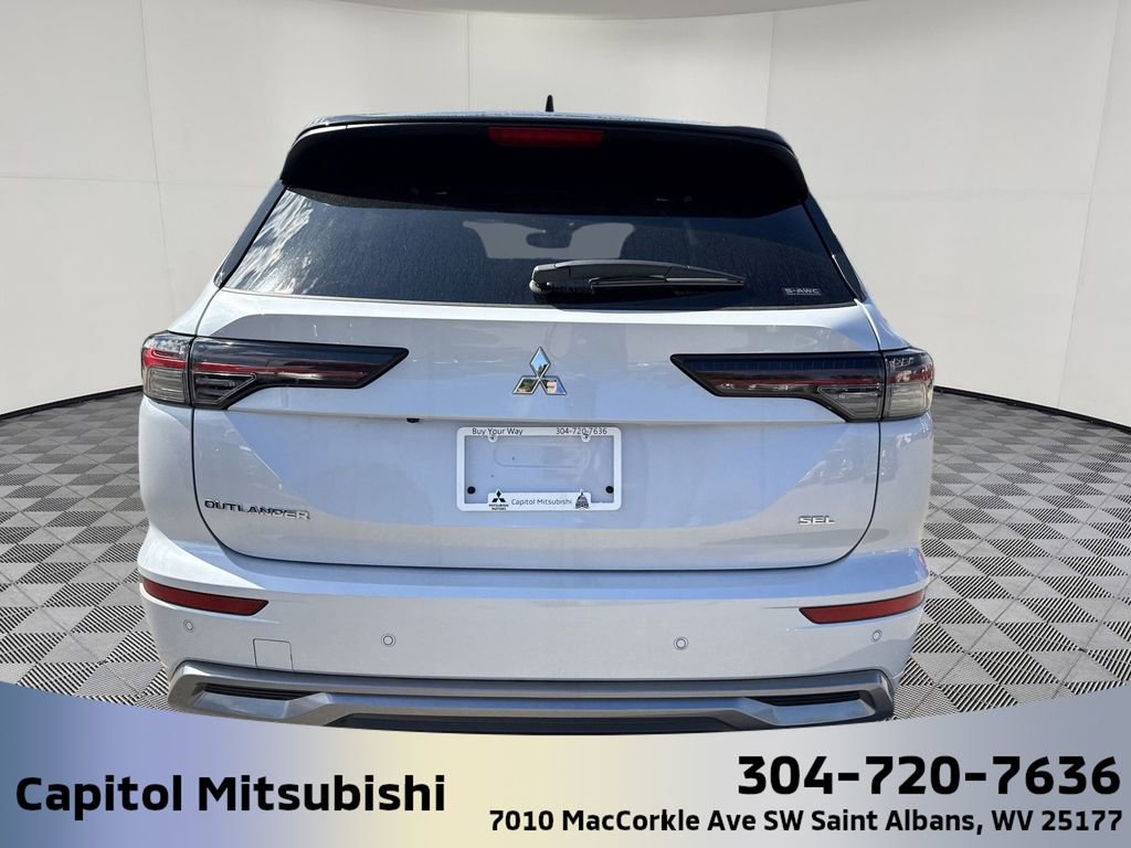 New 2025 Mitsubishi Outlander SEL image 6