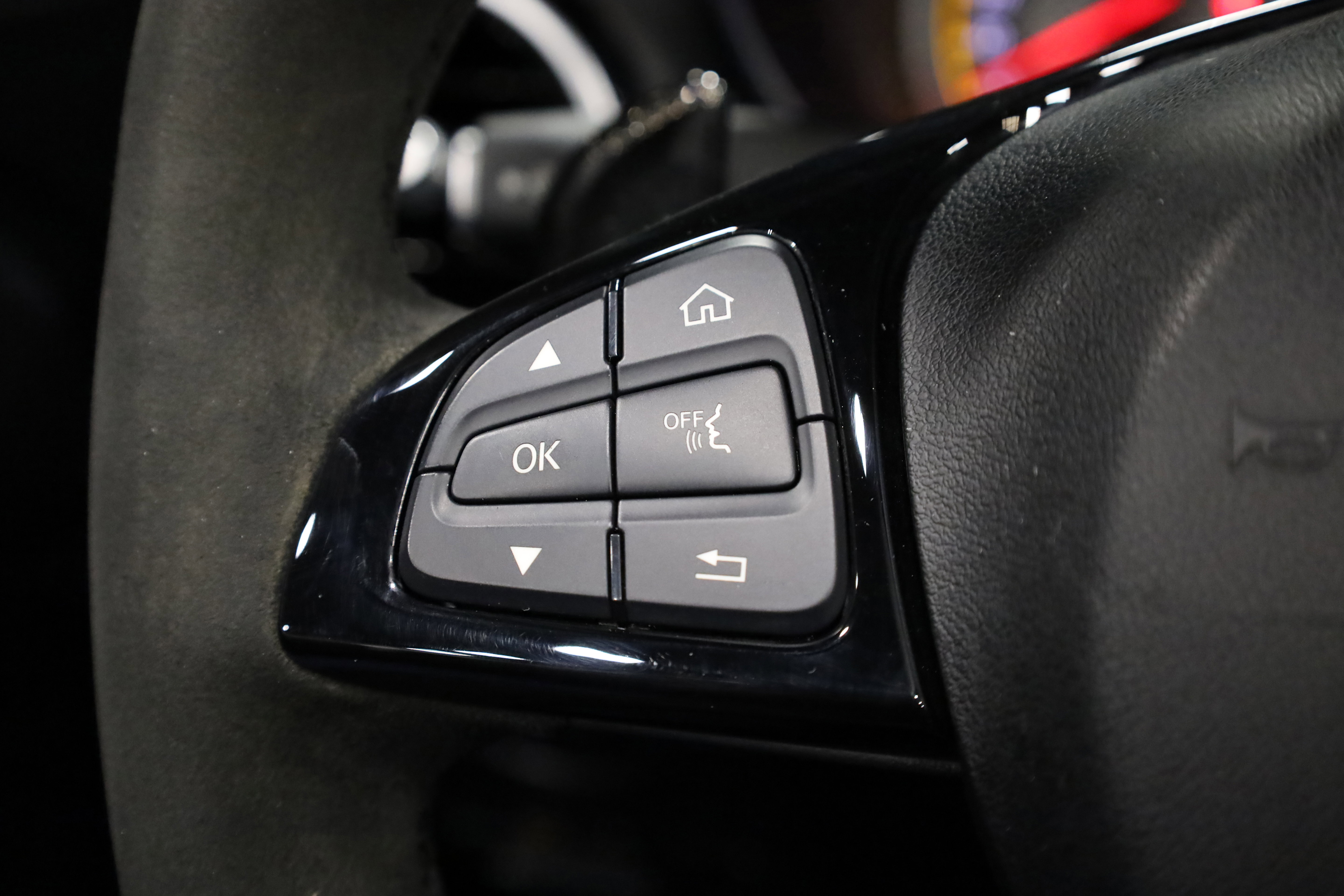 Used 2018 Mercedes-Benz AMG GT C image 27