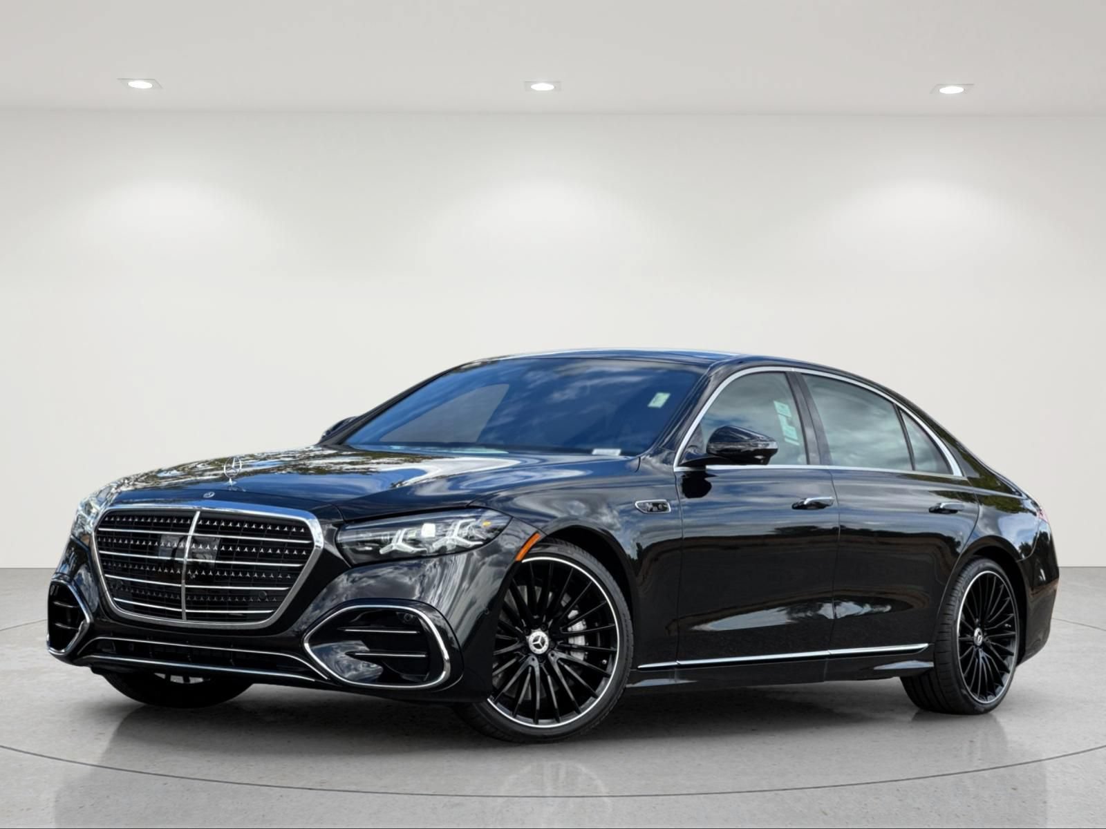 New 2027 Mercedes-Benz S 580 4MATIC Sedan image 2
