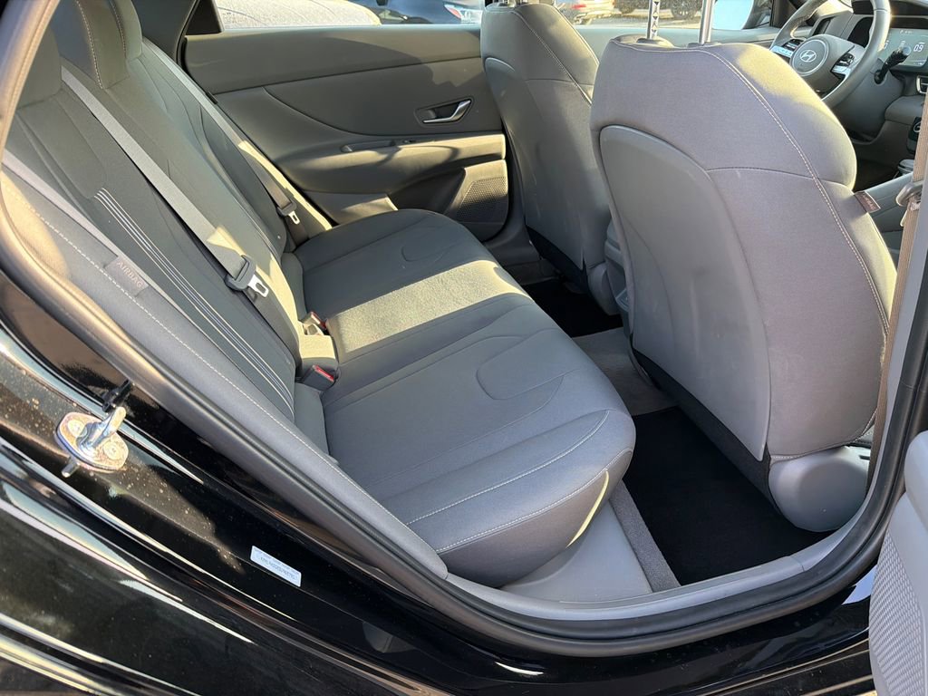 Used 2025 Hyundai Elantra Sport w/ Cargo Package image 15