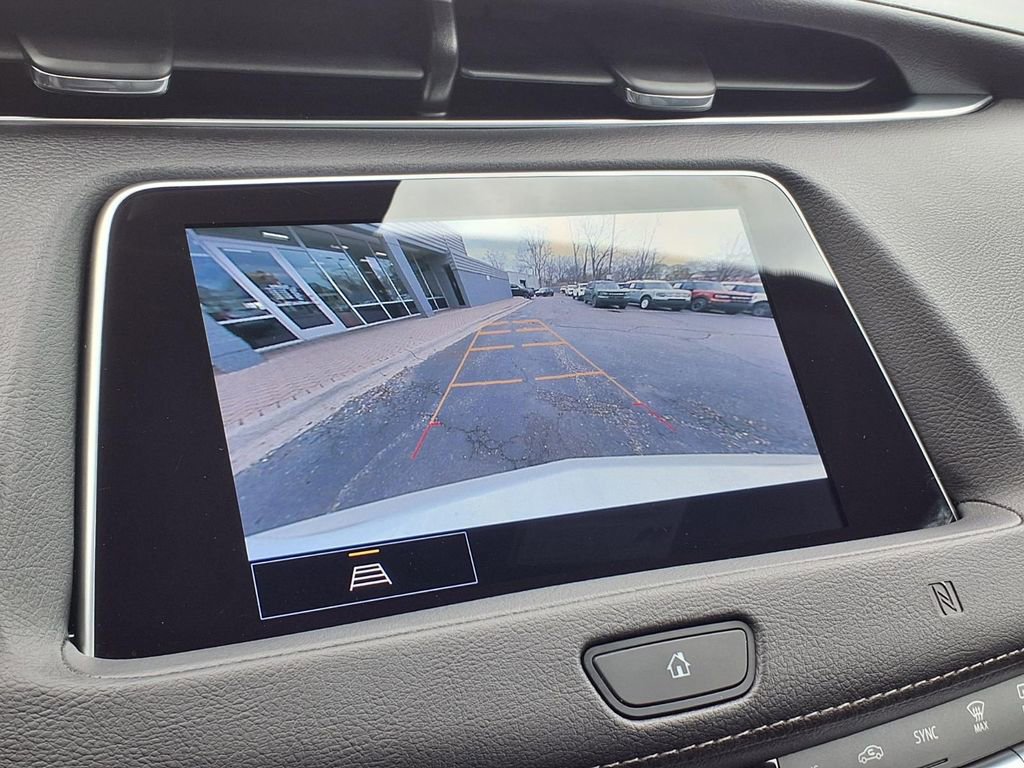 Used 2021 Cadillac XT4 Premium Luxury w/ Cold Weather Package image 9