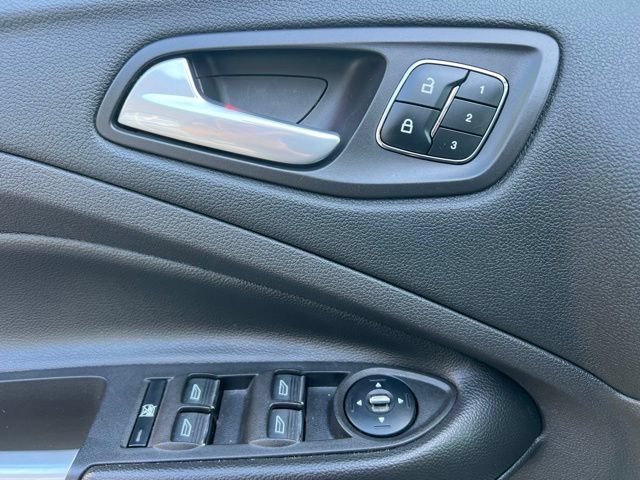 Used 2013 Ford Escape Titanium AWD/4WD image 22