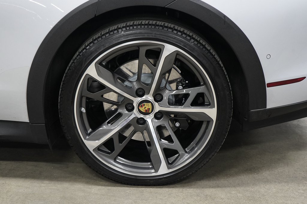 Used 2023 Porsche Taycan 4S AWD/4WD image 36