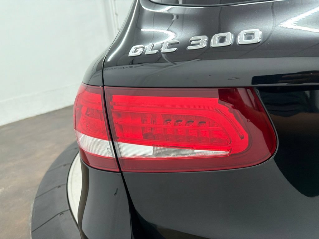 Used 2016 Mercedes-Benz GLC 300 image 10