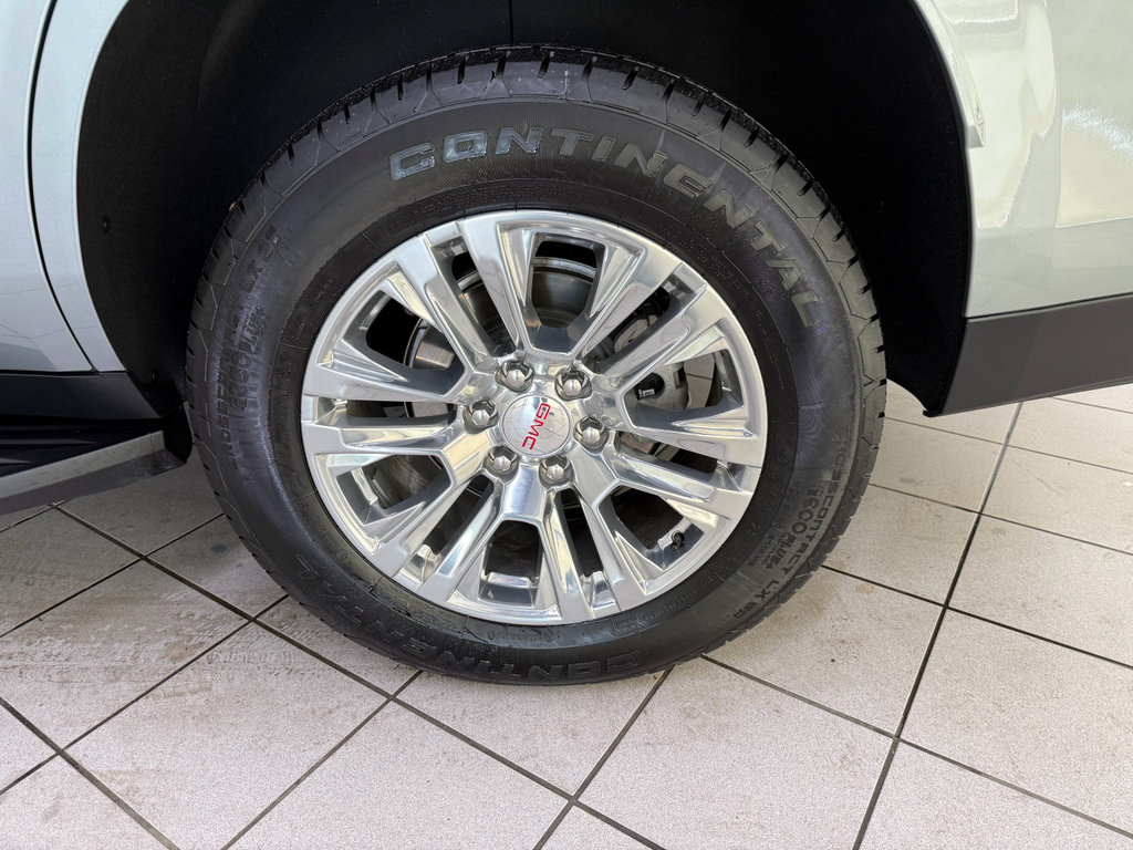 Used 2025 GMC Yukon Denali AWD/4WD image 14