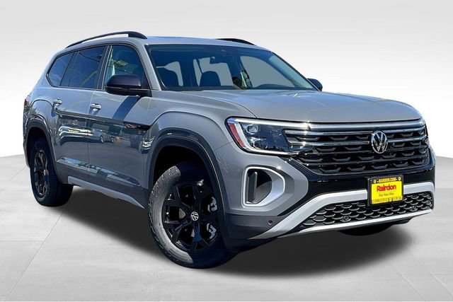 New 2025 Volkswagen Atlas Peak Edition SE