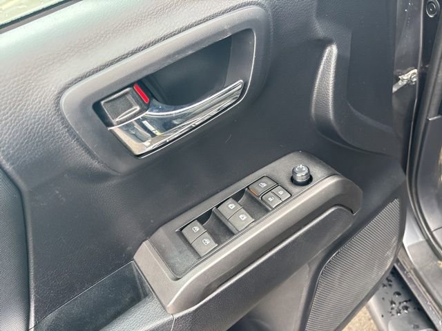 Used 2021 Toyota Tacoma TRD Off-Road image 35