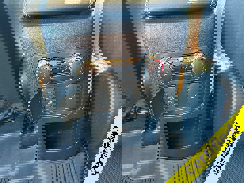 Used 2020 Ford Explorer XLT w/ Equipment Group 202A image 27