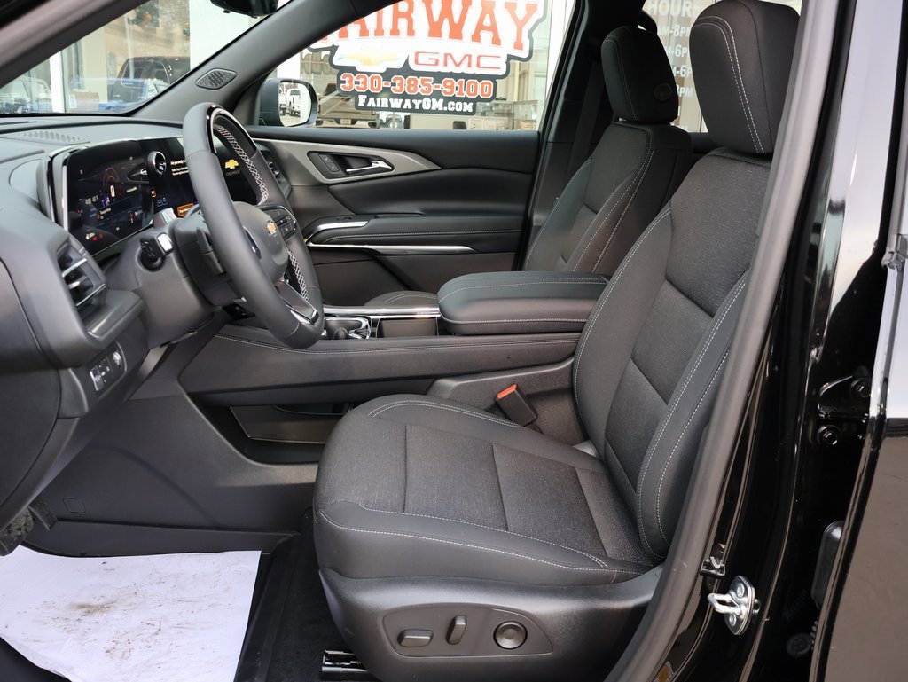New 2026 Chevrolet Traverse LT image 12
