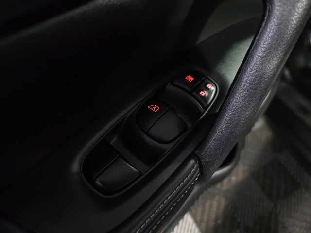 Used 2020 Nissan Rogue S image 27