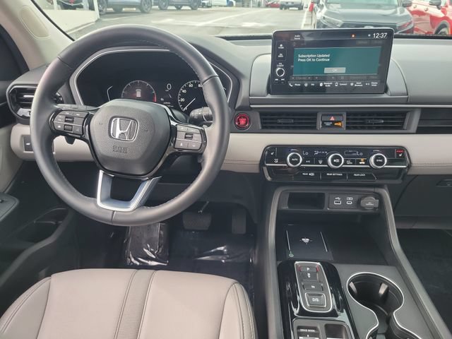 Certified 2025 Honda Pilot EX-L image 10