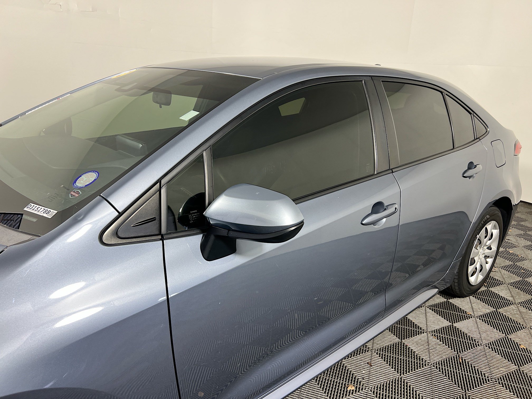 Used 2022 Toyota Corolla LE FWD image 12