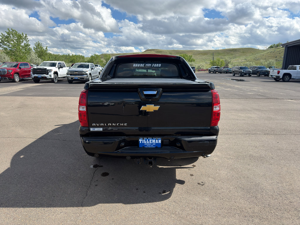 Used 2013 Chevrolet Avalanche LT AWD/4WD image 10