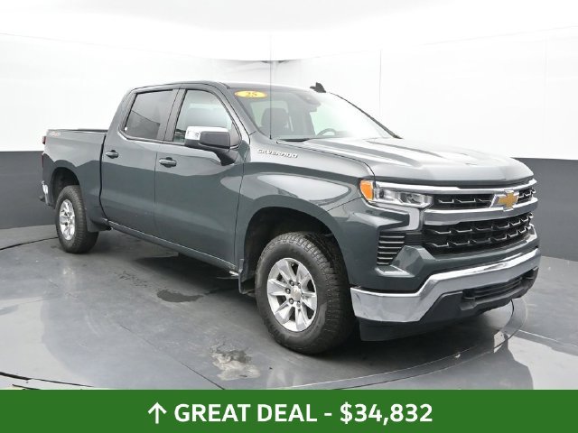 Used 2025 Chevrolet Silverado 1500 LT AWD/4WD image 7
