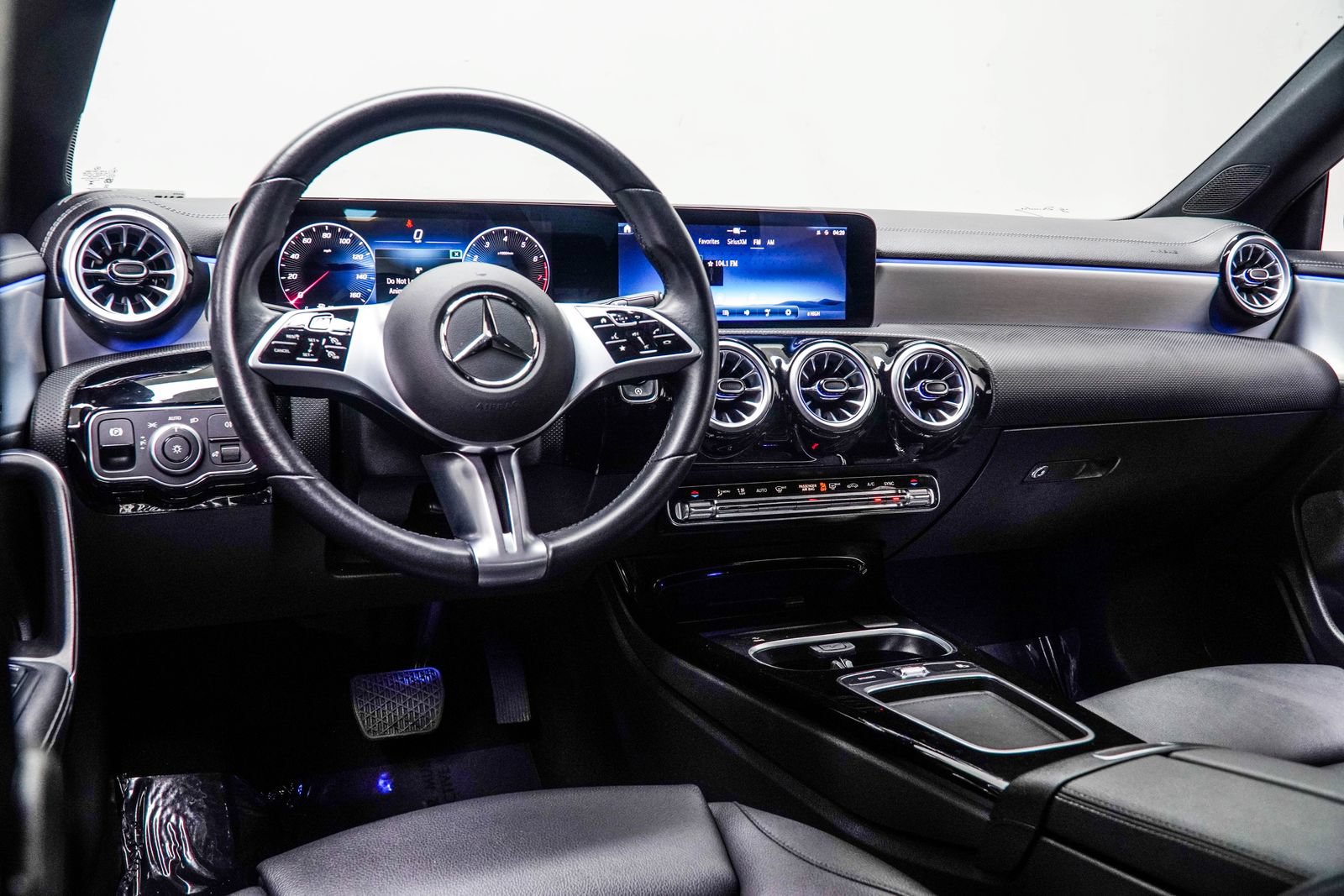 Used 2025 Mercedes-Benz CLA 250 image 15