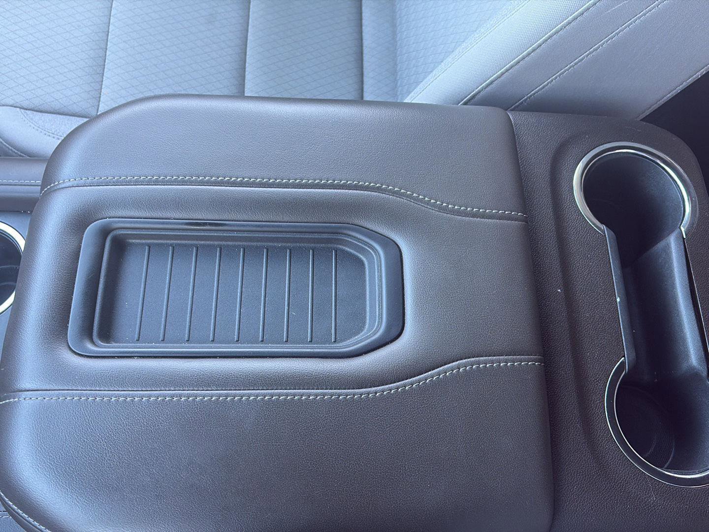 Used 2022 Chevrolet Suburban LS w/ Driver Alert Package image 27