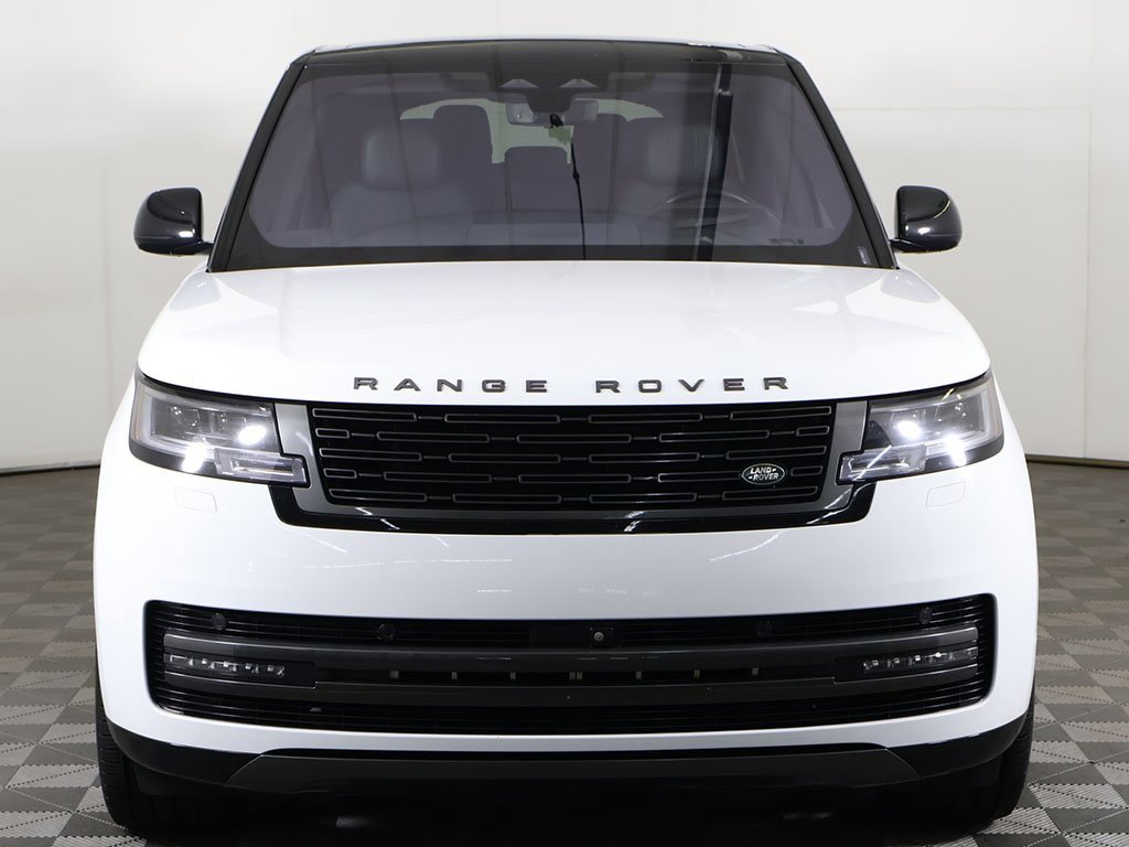 Used 2023 Land Rover Range Rover Long Wheelbase SE image 17