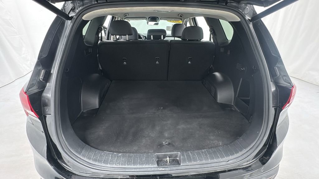 Used 2023 Hyundai Santa Fe SEL image 15