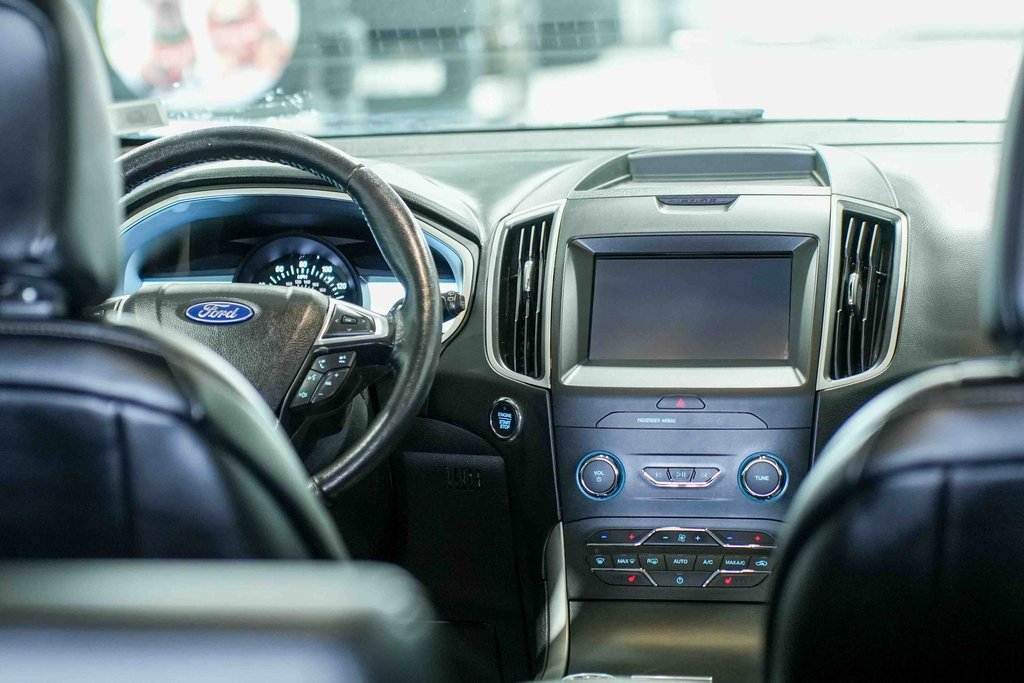 Used 2020 Ford Edge SEL w/ Cold Weather Package image 13