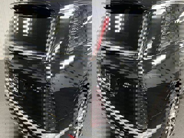 New 2026 Cadillac Vistiq Luxury w/ LPO, Floor Liner Package image 12