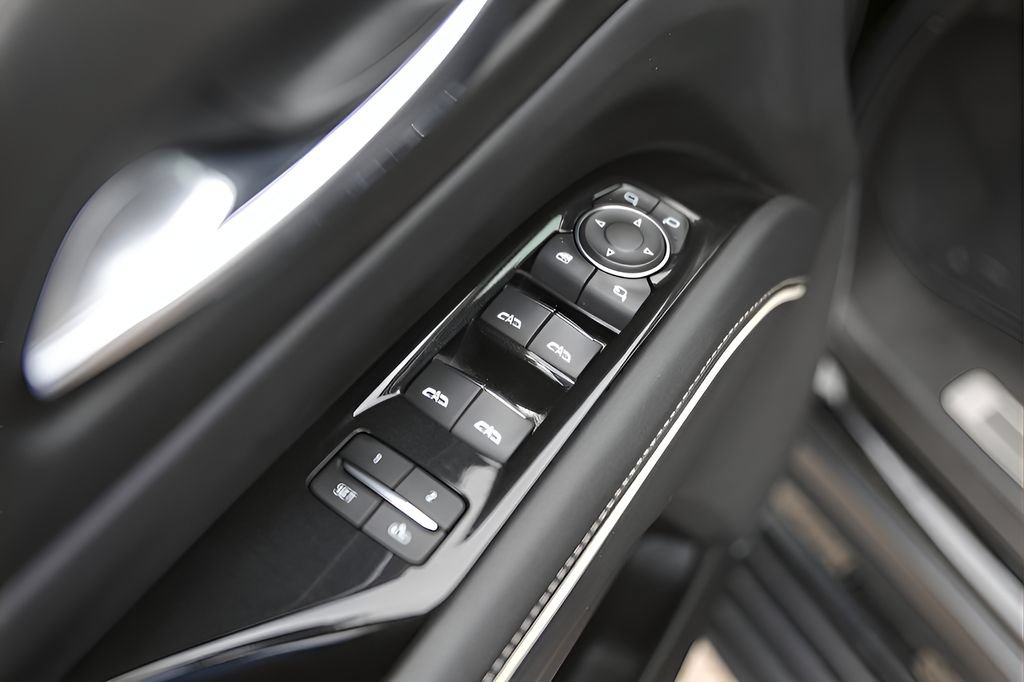 Used 2021 Cadillac Escalade ESV Sport w/ Driver Assist Tech Package AWD/4WD image 23
