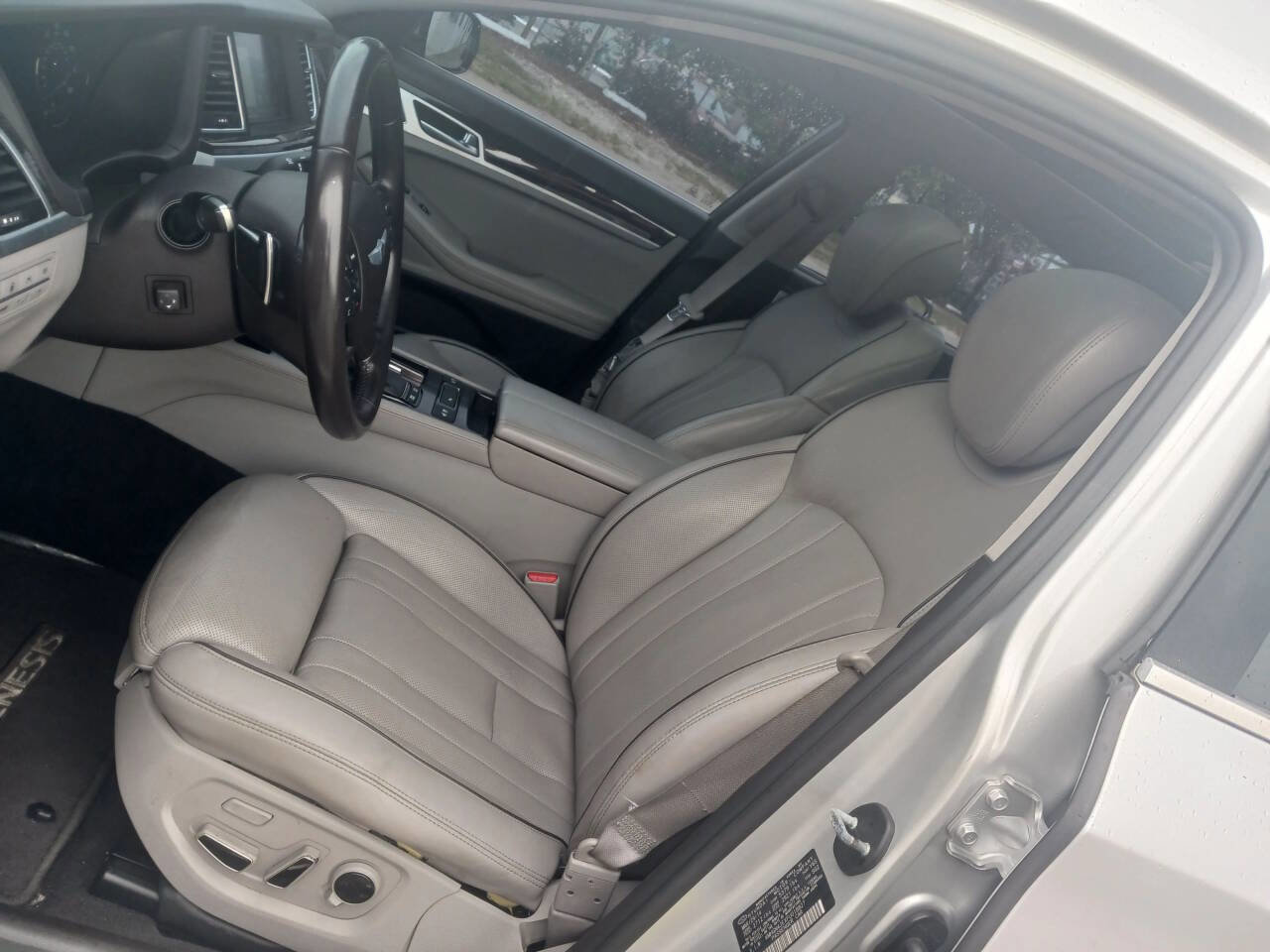 Used 2015 Hyundai Genesis 3.8 w/ Option Group 03 image 11