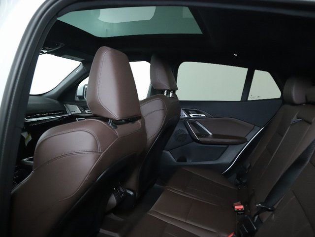 Certified 2025 BMW X2 xDrive28i w/ Premium Package image 15
