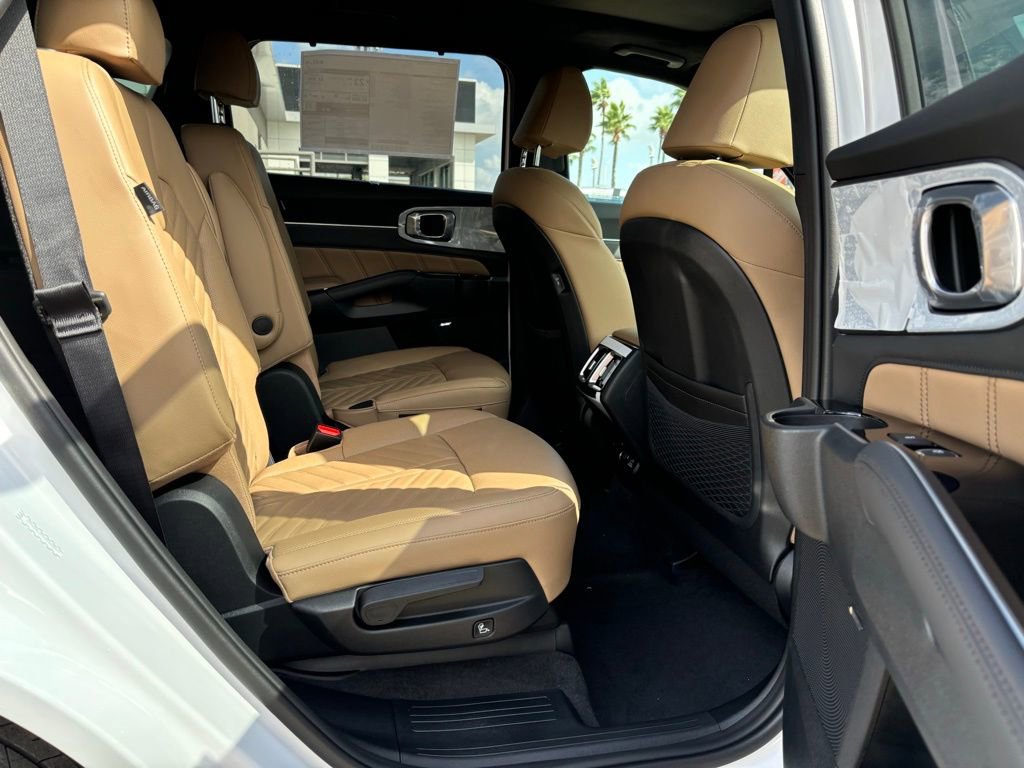 New 2025 Kia Sorento SX Prestige w/ Olive Brown Leather Package image 18