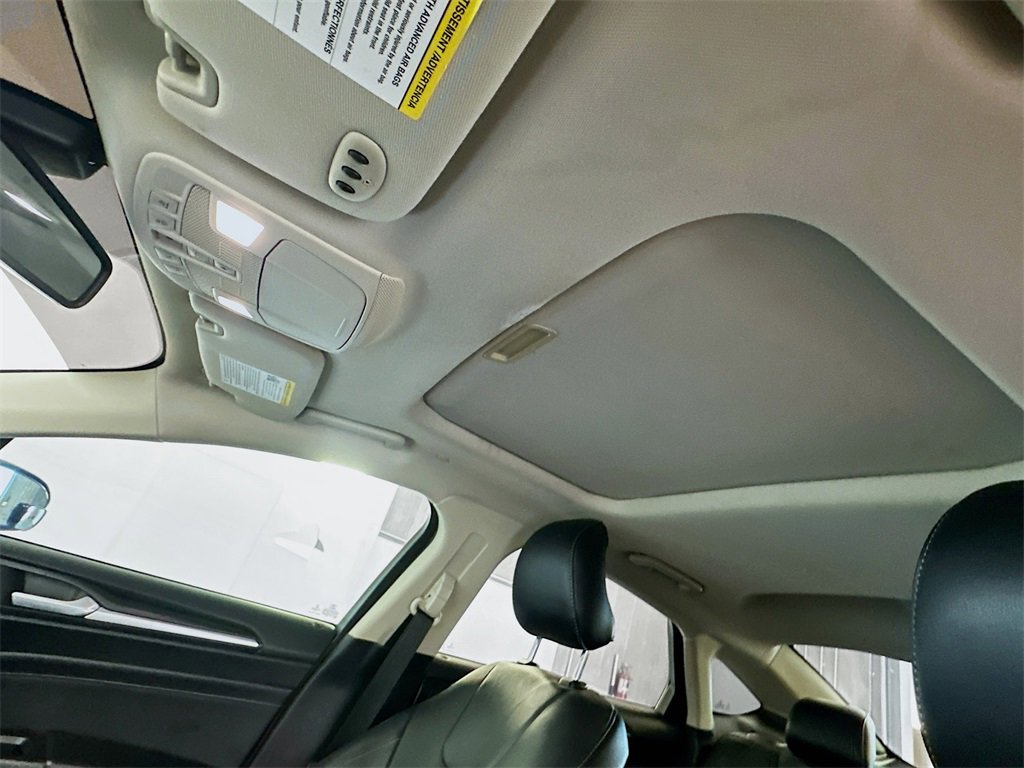 Used 2019 Ford Fusion Titanium image 22