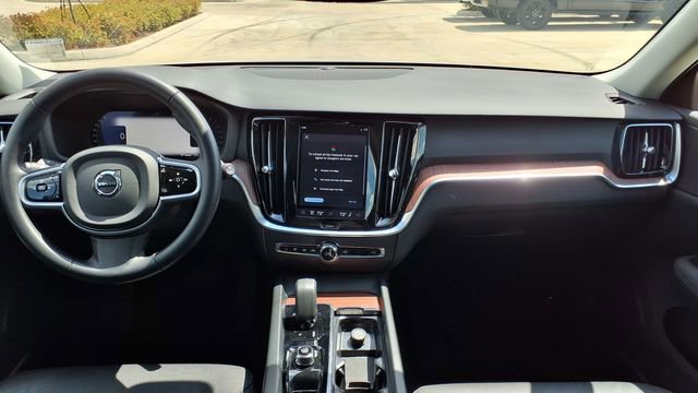 Certified 2025 Volvo V60 B5 Cross Country Plus AWD/4WD image 20