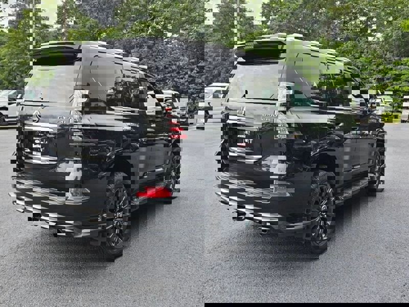 Used 2023 Lexus GX 460 Premium w/ Accessory Package image 14