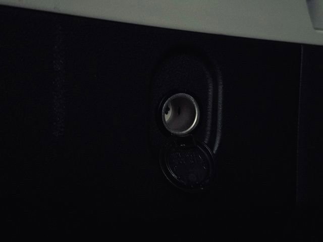 Used 2022 Nissan Rogue SV AWD/4WD image 11