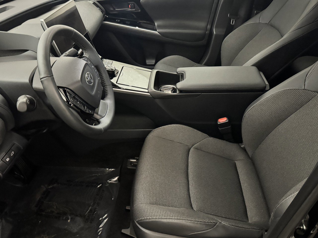 Used 2024 Toyota bZ4X XLE image 11