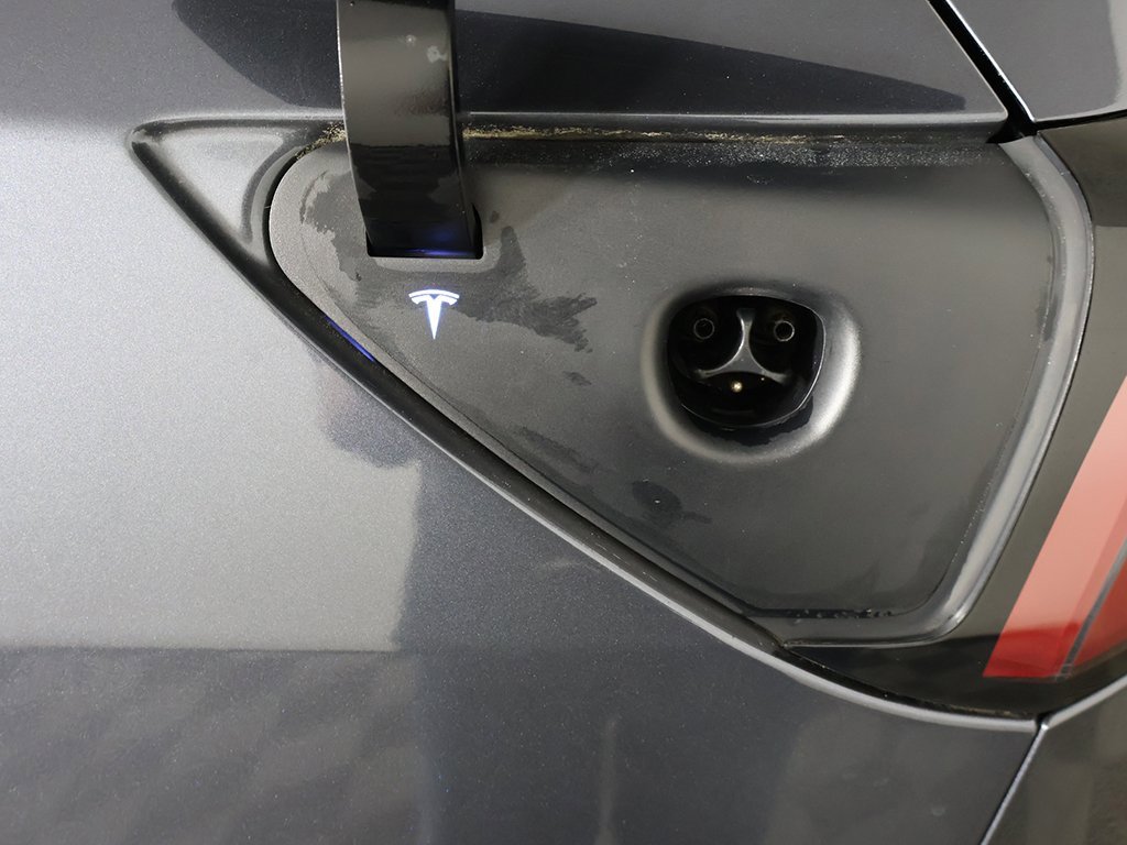 Used 2023 Tesla Model Y Long Range image 19